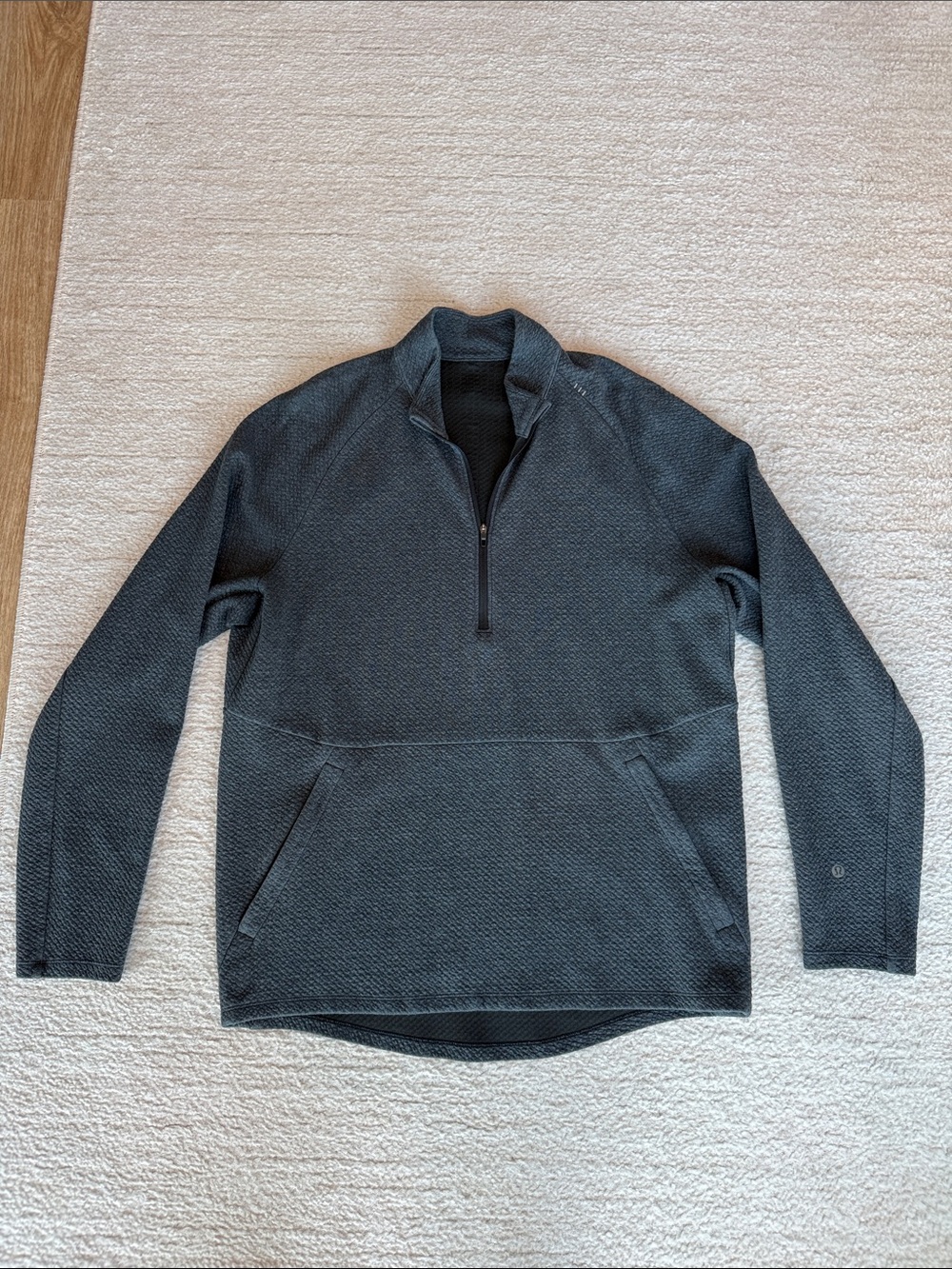 Men’s Lululemon ease the day half zip - size Large charcoal gray